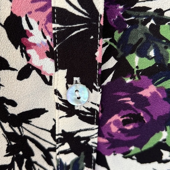 J Jill - 2x, floral button down blouse - Picture 5 of 9